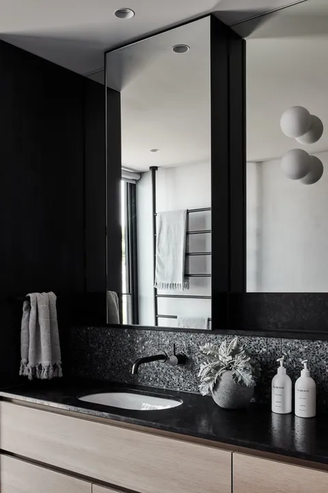 Normanby House, Brighton, bathroom, by TCON with Pleysier Perkins