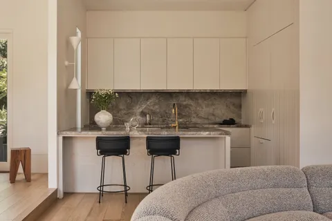 Albany, Surrey Hills, kitchen, architectural home by TCON with Mékr Studio