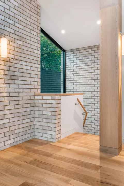 Boulevard Bungalow, Hawthorn, renovation by TCON with Byrne Architects