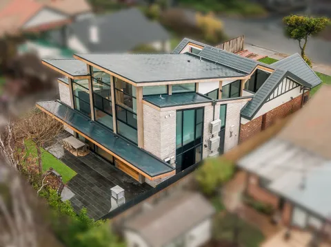 Boulevard Bungalow, Hawthorn, renovation by TCON with Byrne Architects