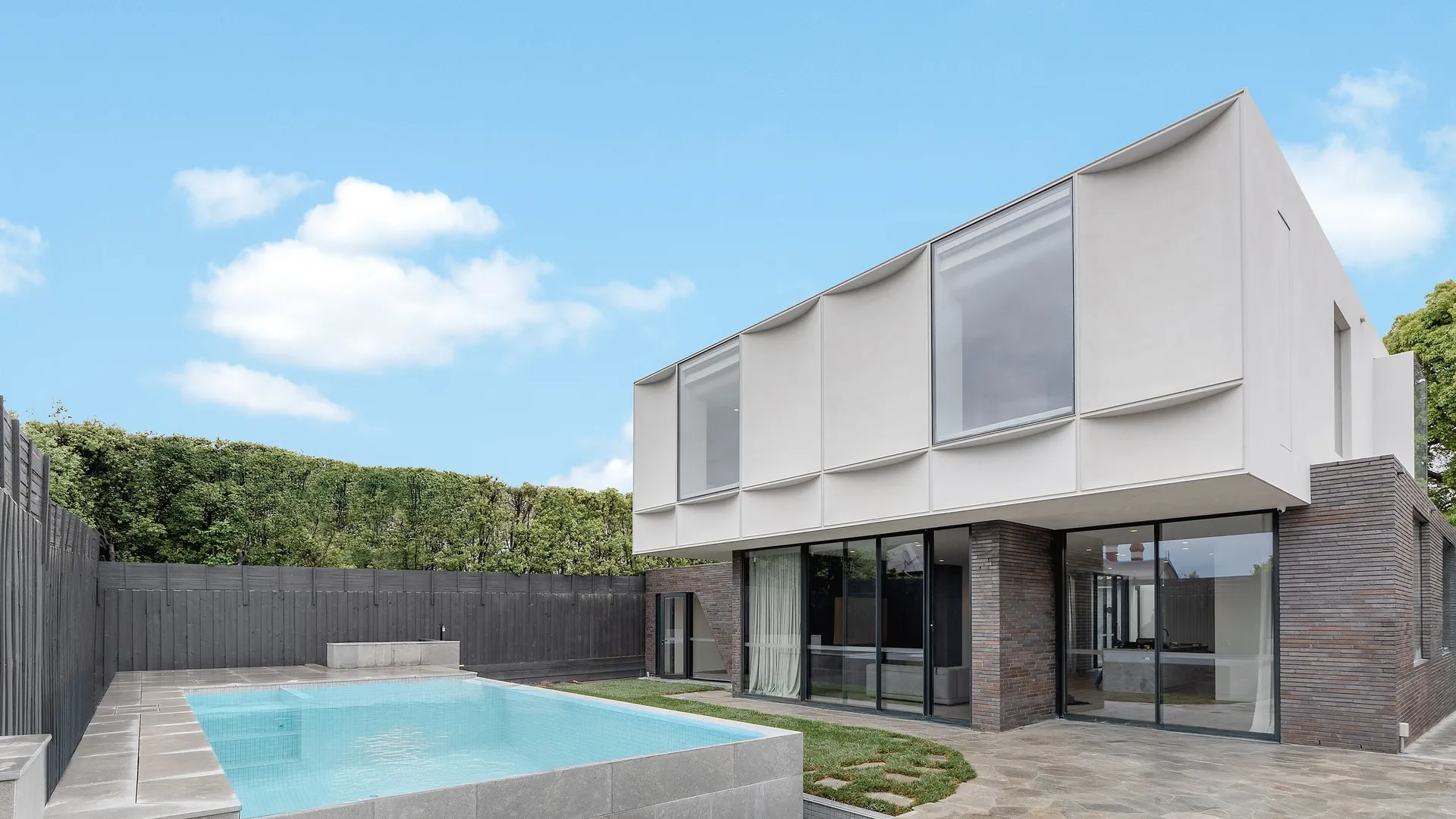 Hillcrest Bungalow, Kew, exterior, heritage renovation by TCON with Mim Design