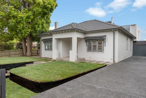 Hillcrest Bungalow, Kew, stair, heritage renovation by TCON with Mim Design