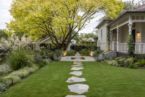 Albany, Surrey Hills, architectural home and garden by TCON