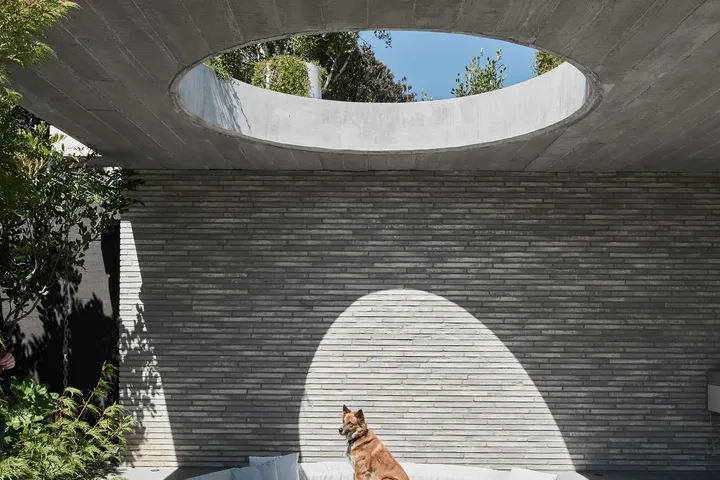 Brighton home by Pleysier Perkins, exterior