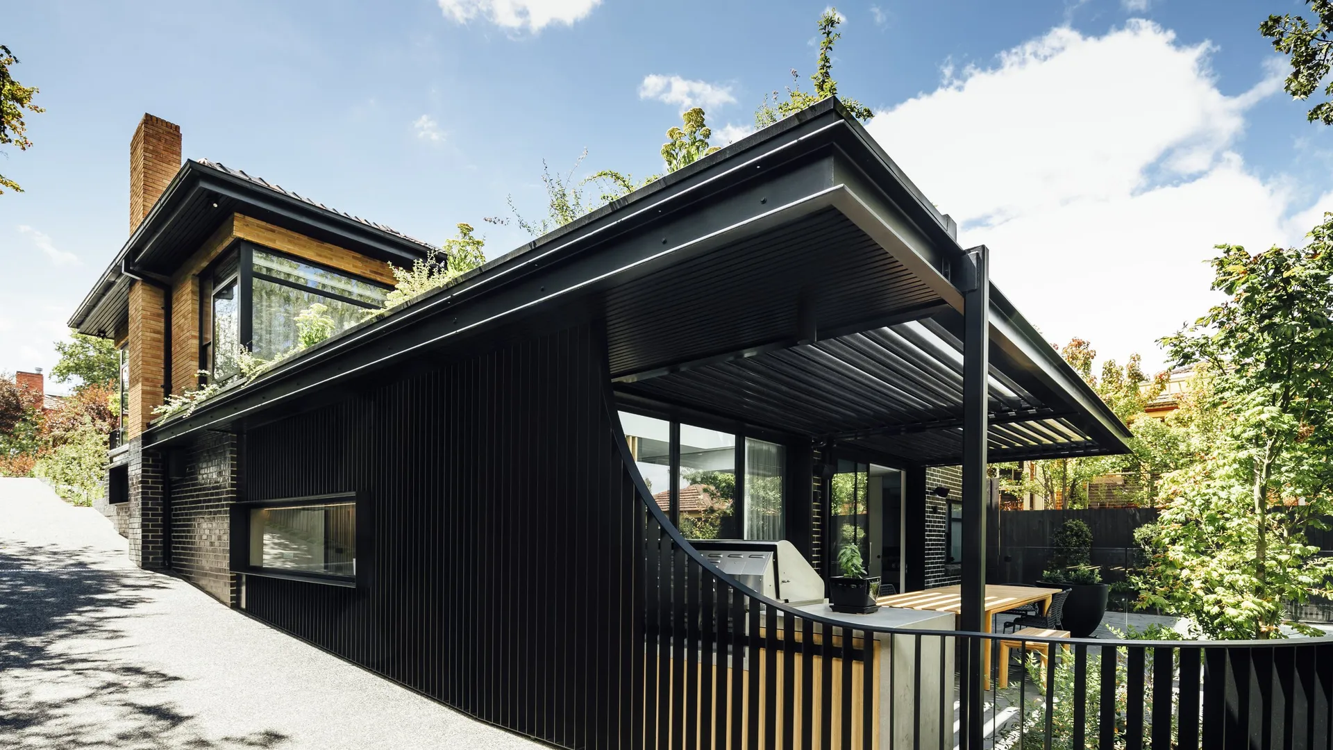 Triple Fronted Revival, Ivanhoe East, exterior, renovation by TCON