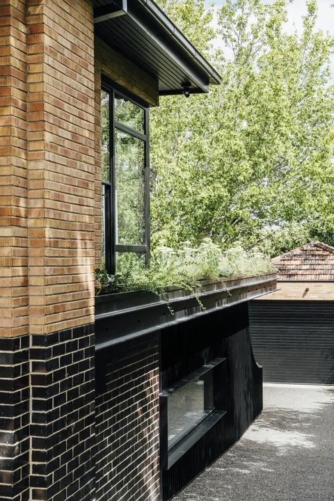 Triple Fronted Revival, Ivanhoe East, exterior, renovation by TCON