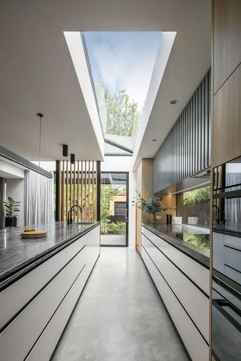 Triple Fronted Revival, Ivanhoe East, hallway, renovation by TCON